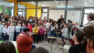 Flashmob  Waldschule überrascht Konrektorin zum Abschied [upl. by Odlaniger]